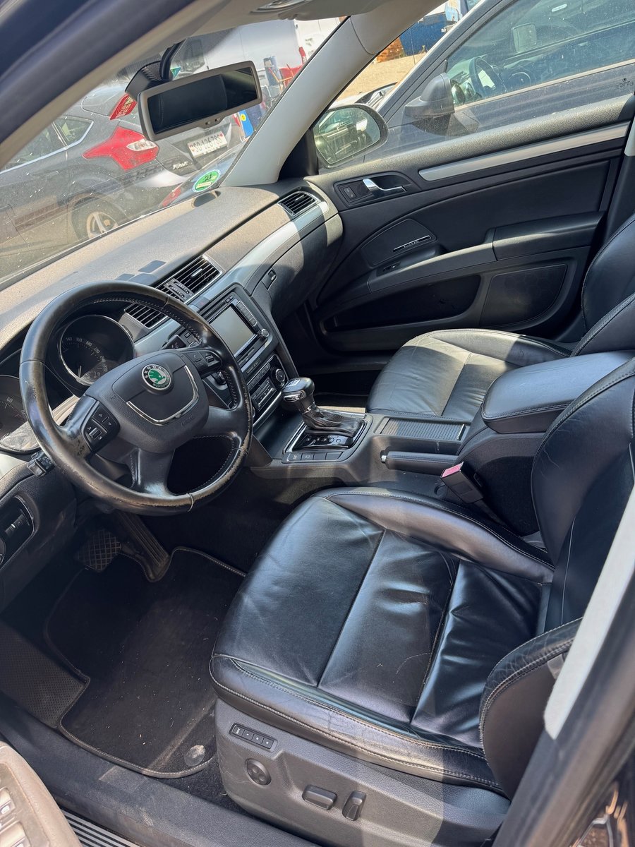 SKODA Superb 1.8 TSI Elegance DSG, Benzin, Occasion / Gebraucht, Automatik - 5