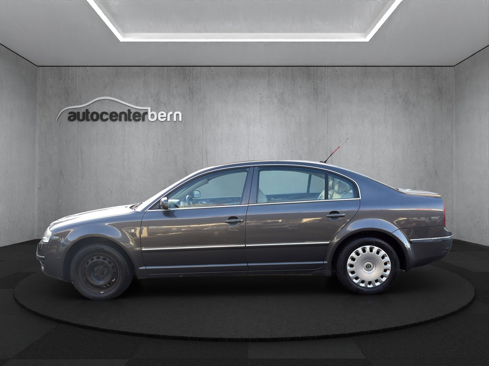 SKODA Superb 1.8 Turbo Classic, Essence, Occasion / Utilisé, Manuelle - 4