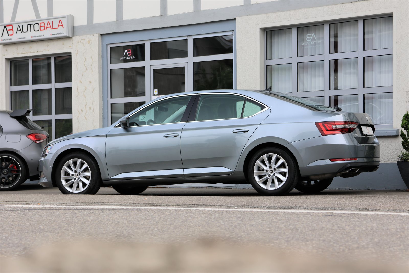 SKODA Superb 2.0 TSI Style 4x4 DSG, Essence, Occasion / Utilisé, Automatique - 4