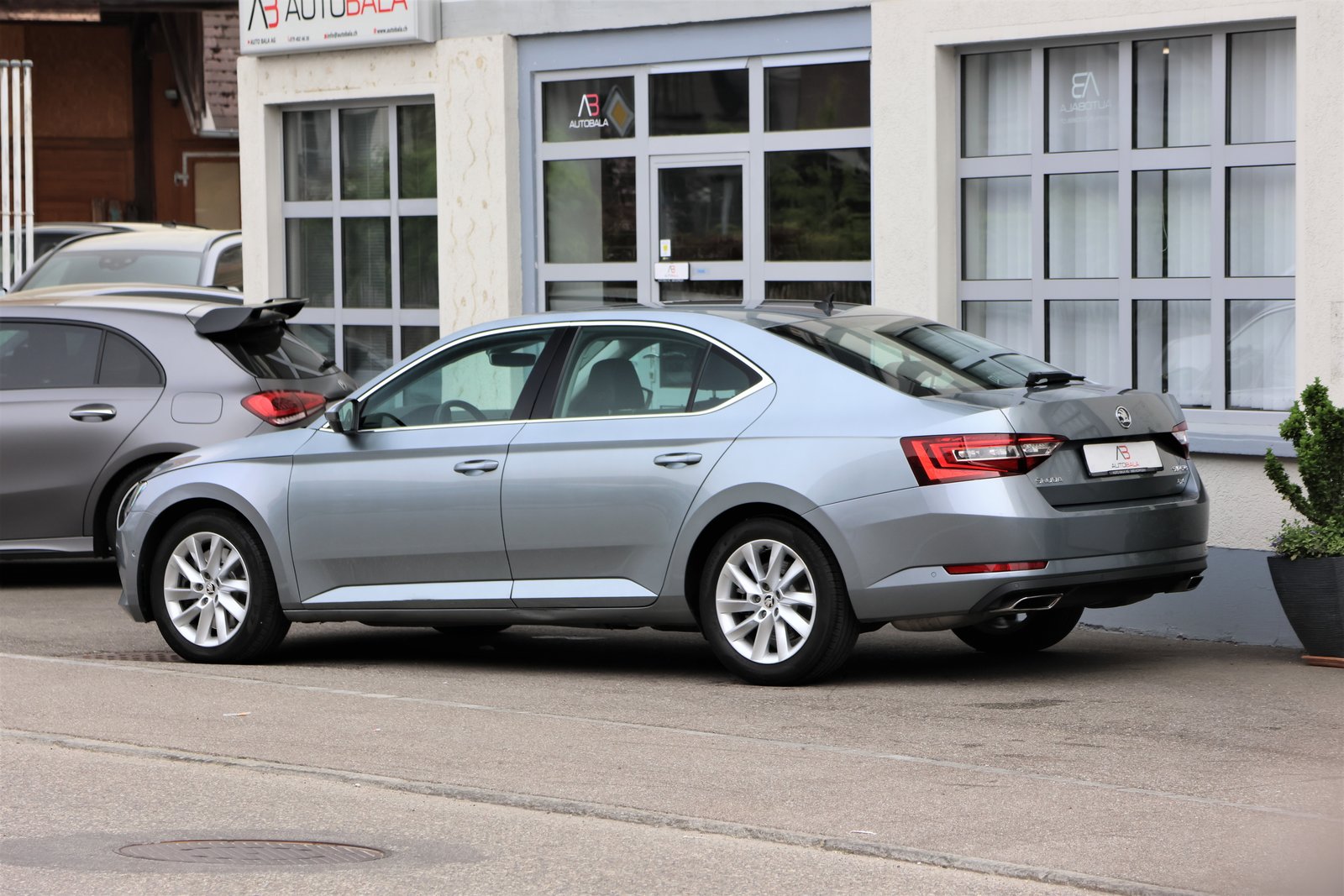 SKODA Superb 2.0 TSI Style 4x4 DSG, Essence, Occasion / Utilisé, Automatique - 5