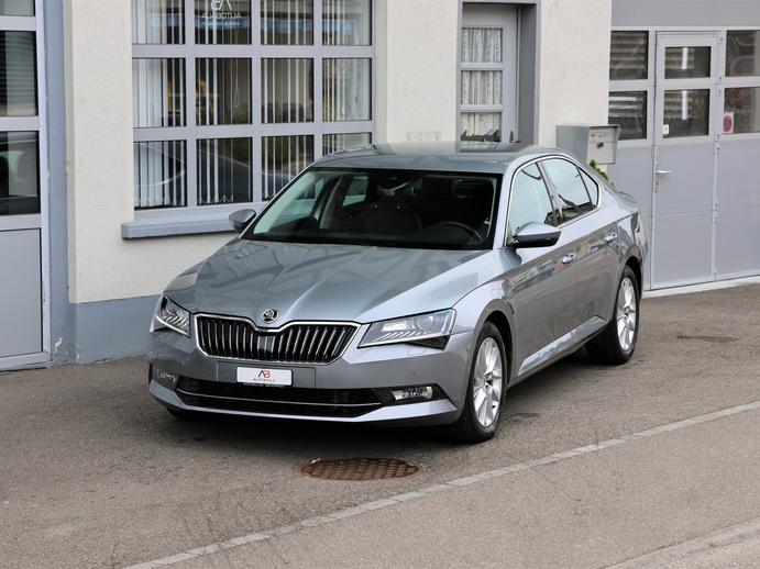 SKODA Superb 2.0 TSI Style 4x4 DSG, Petrol, Second hand / Used, Automatic