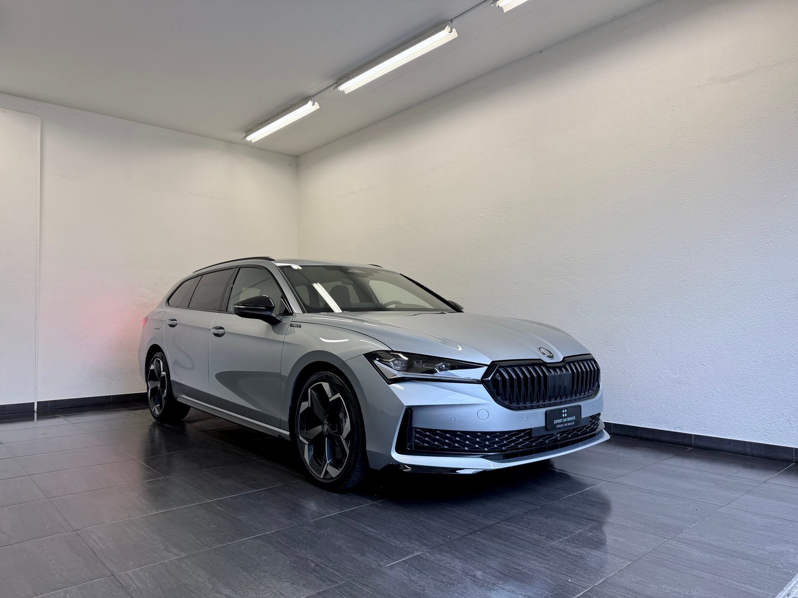SKODA Superbe Combi Sportline 2.0 TDI 4x4 DSG, Diesel, Occasion / Gebraucht, Automatik - 2