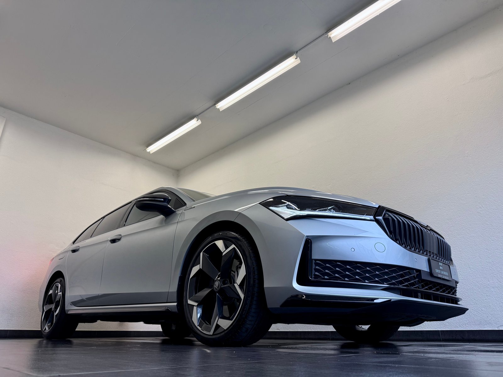 SKODA Superbe Combi Sportline 2.0 TDI 4x4 DSG, Diesel, Occasion / Gebraucht, Automatik - 4