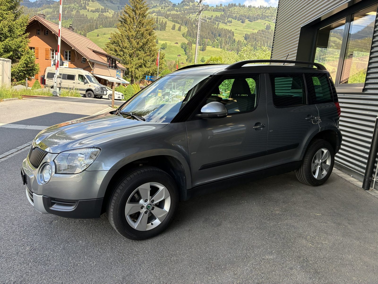 SKODA YETI ACTIVE 4x4 (Netto), Essence, Occasion / Utilisé, Manuelle - 2