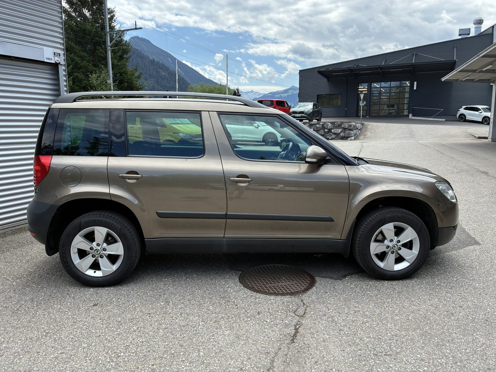 SKODA YETI ACTIVE (Netto Modell), Petrol, Second hand / Used, Manual - 7