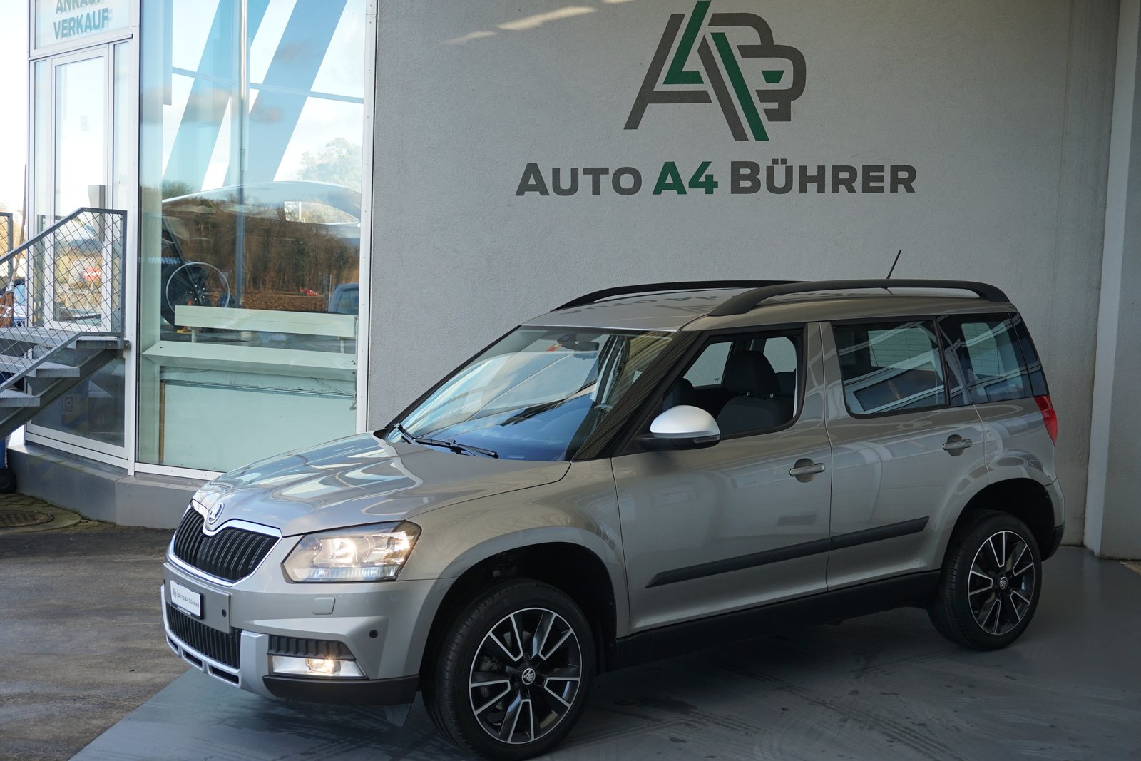 SKODA Yeti 1.8 TSI Ambiente Outdoor 4x4 DSG-Automat 152PS, Benzin, Occasion / Gebraucht, Automatik - 4
