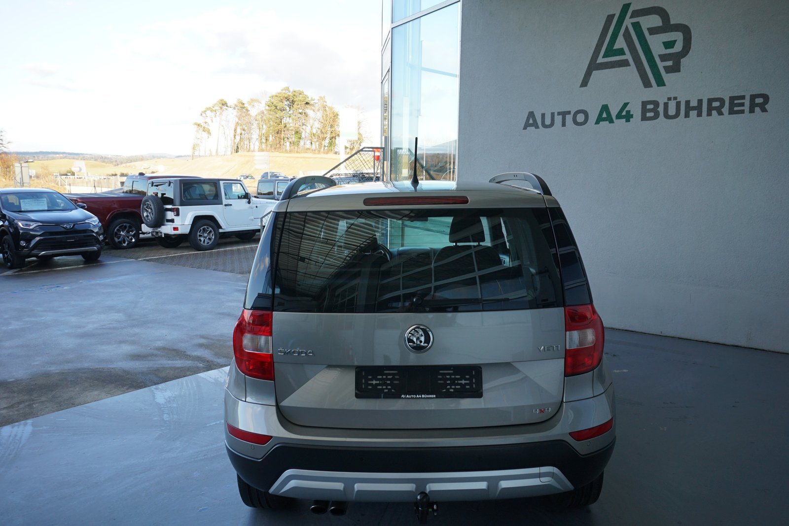 SKODA Yeti 1.8 TSI Ambiente Outdoor 4x4 DSG-Automat 152PS, Benzin, Occasion / Gebraucht, Automatik - 7