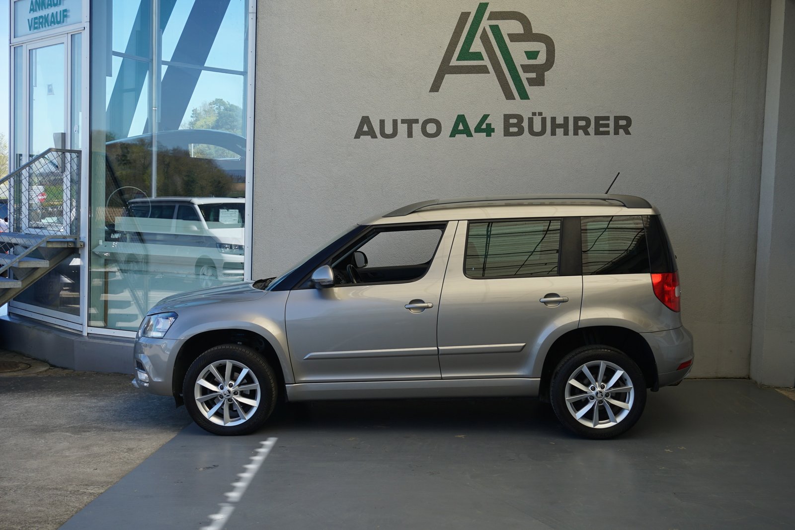 SKODA Yeti 1.2 TSI Active DSG-Automat 105PS