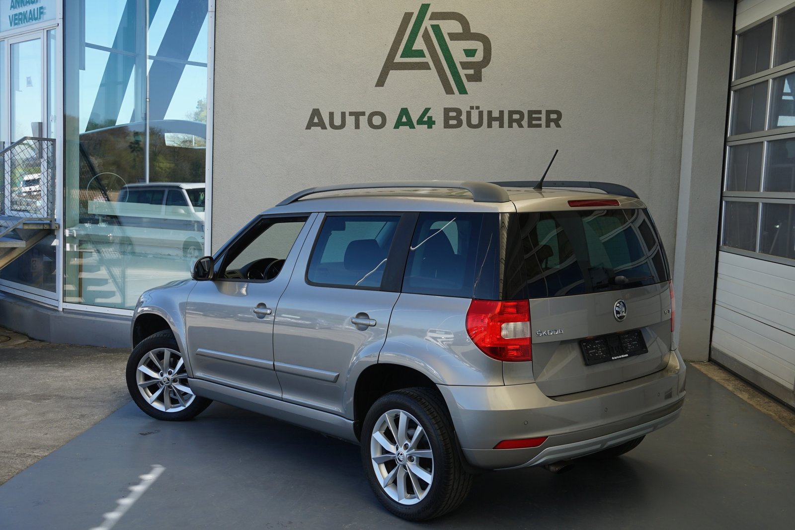 SKODA Yeti 1.2 TSI Active DSG-Automat 105PS, Benzin, Occasion / Gebraucht, Automatik - 6