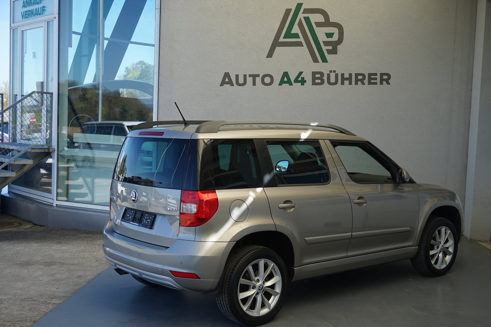 SKODA Yeti 1.2 TSI Active DSG-Automat 105PS, Benzin, Occasion / Gebraucht, Automatik - 7
