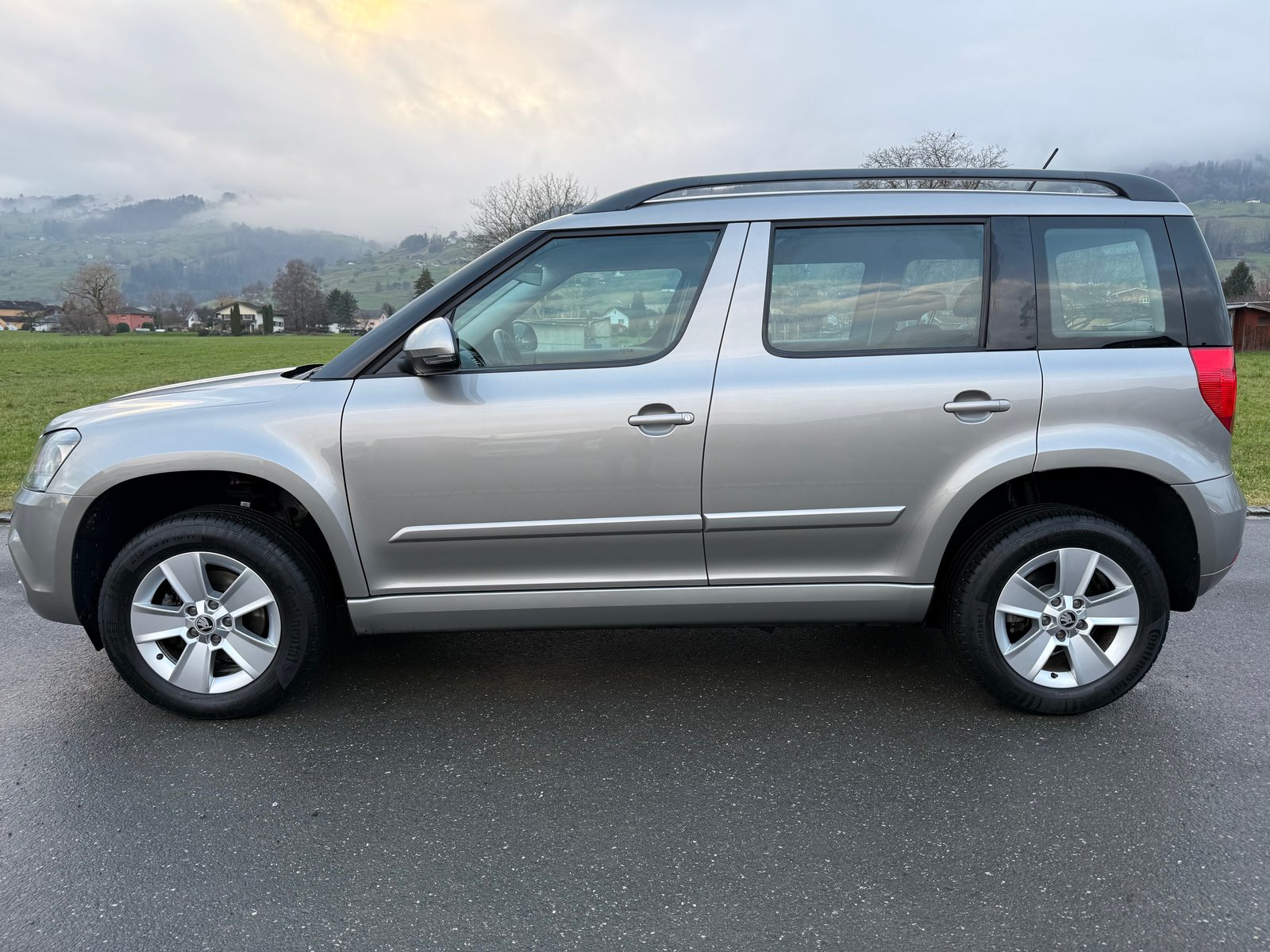 SKODA YETI 1.8 TSI LK 4x4 DSG, Petrol, Second hand / Used, Automatic - 3