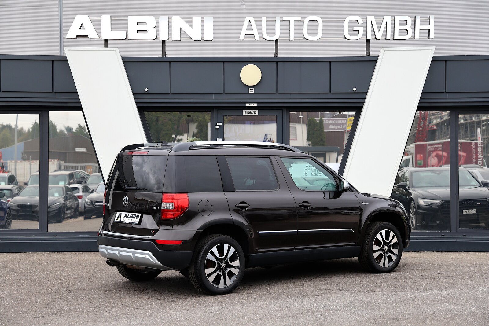 SKODA Yeti 2.0 TDI LK 4x4 DSG, Diesel, Second hand / Used, Automatic - 3