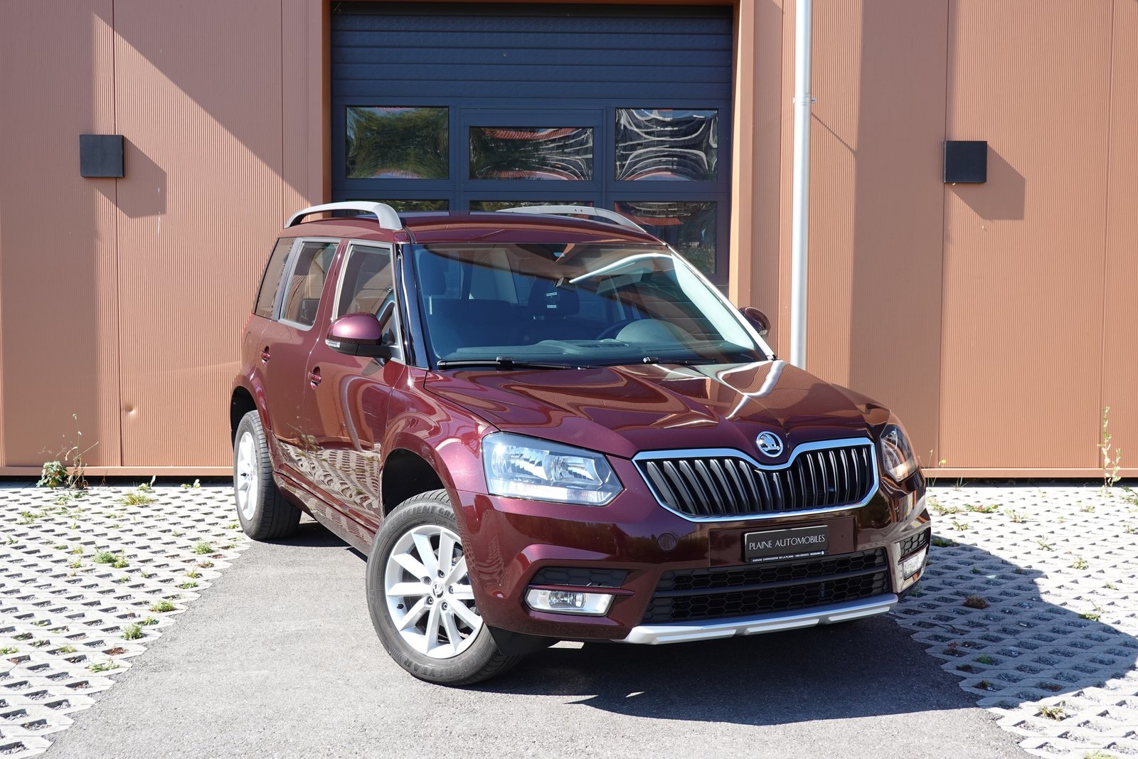 SKODA Yeti 1.2 TSI DSG -* CH Fahrzeug * 8 Roues * Phares Aut