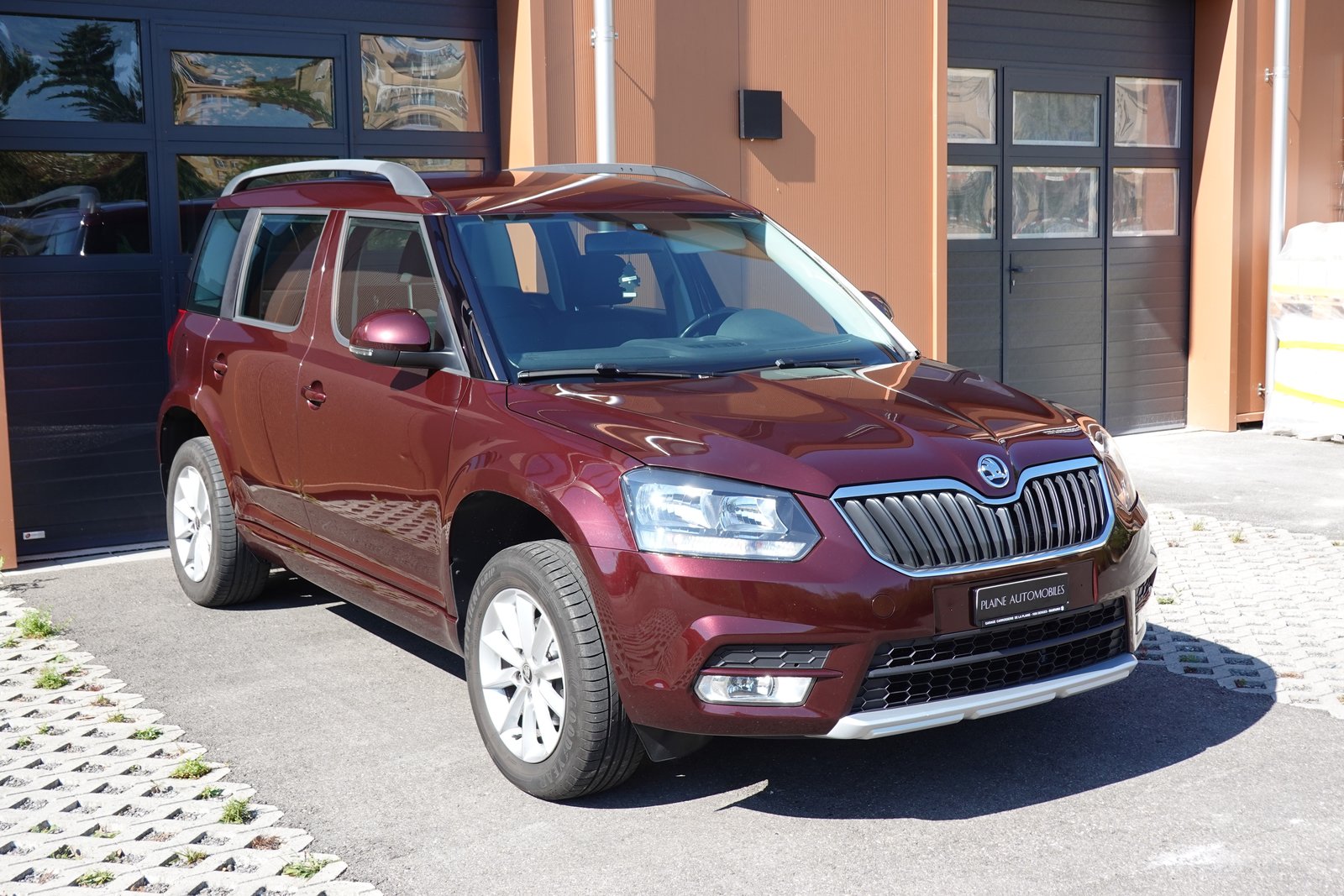 SKODA Yeti 1.2 TSI DSG -* CH Fahrzeug * 8 Roues * Phares Aut, Benzina, Occasioni / Usate, Automatico - 3