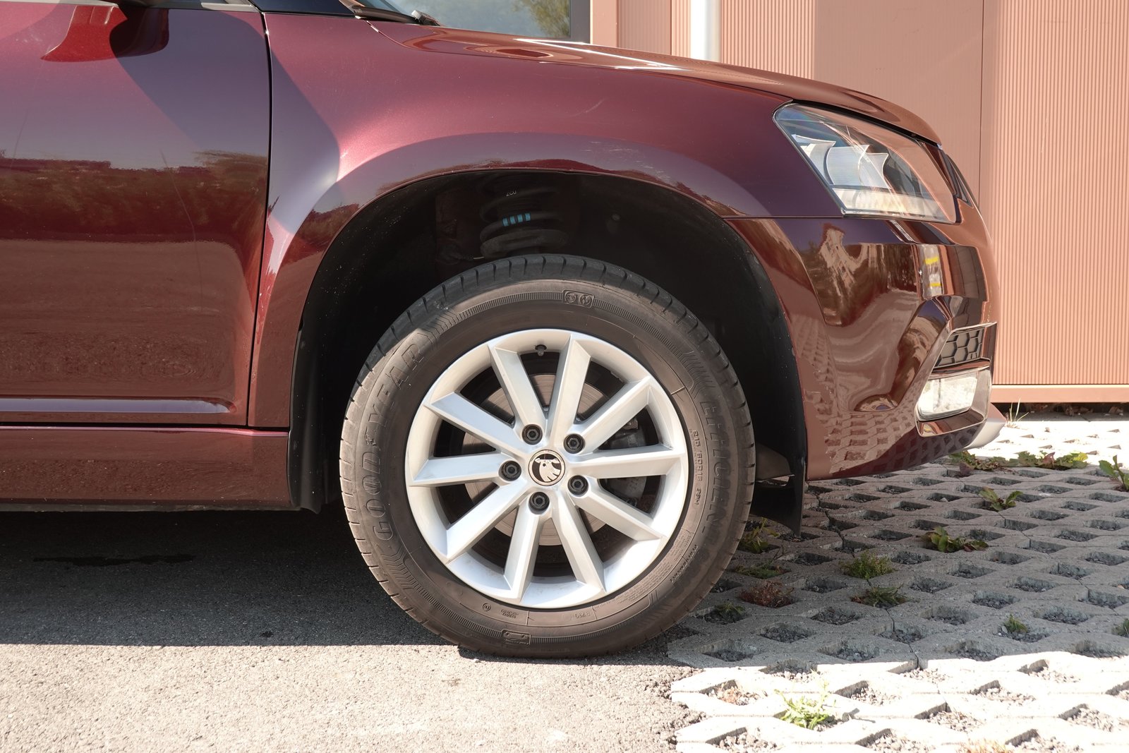 SKODA Yeti 1.2 TSI DSG -* CH Fahrzeug * 8 Roues * Phares Aut, Benzina, Occasioni / Usate, Automatico - 5