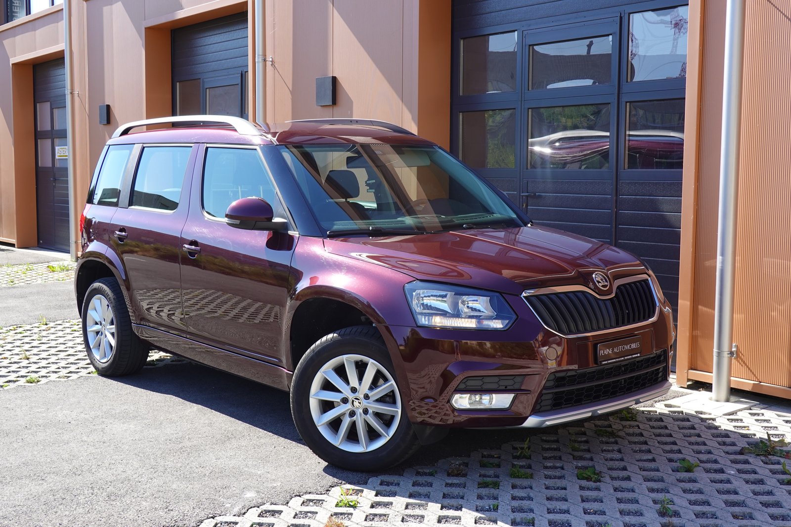 SKODA Yeti 1.2 TSI DSG -* CH Fahrzeug * 8 Roues * Phares Aut, Benzina, Occasioni / Usate, Automatico - 6