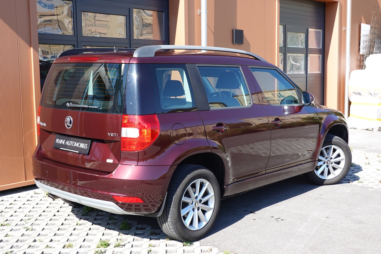 SKODA Yeti 1.2 TSI DSG -* CH Fahrzeug * 8 Roues * Phares Aut, Benzina, Occasioni / Usate, Automatico - 7