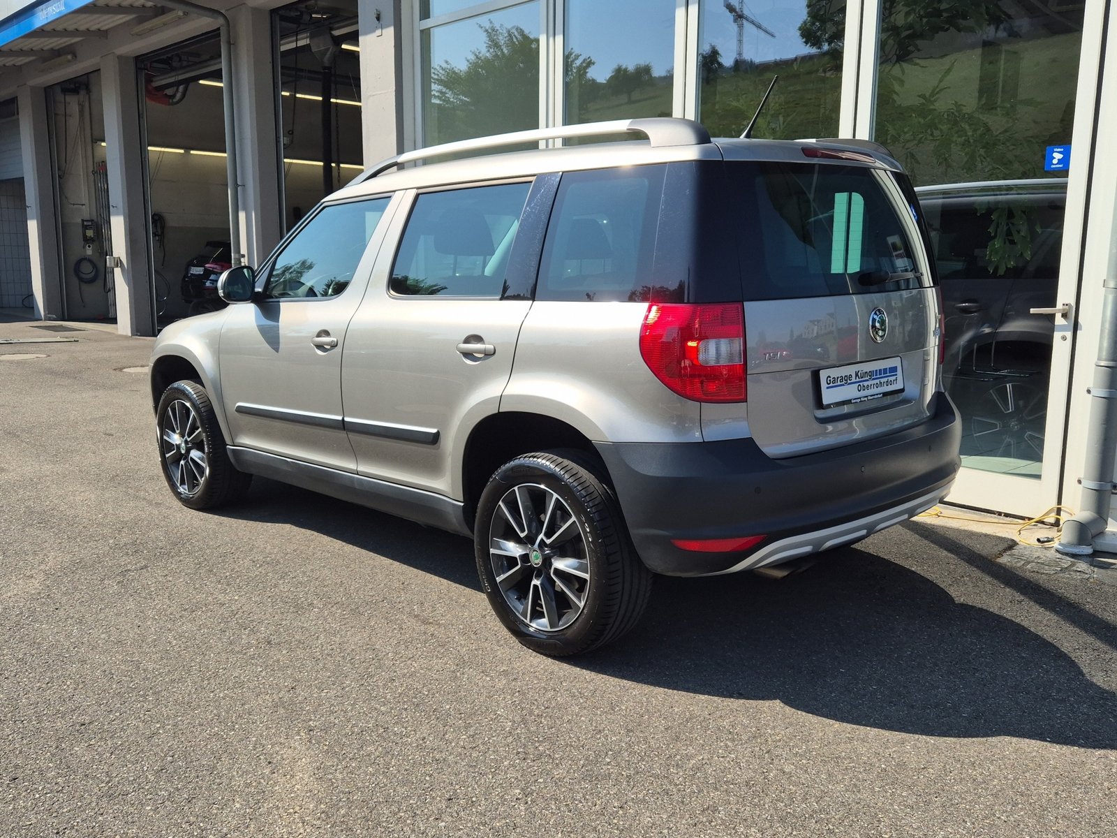 SKODA Yeti 1.4 TSI Fresh, Petrol, Second hand / Used, Manual - 4