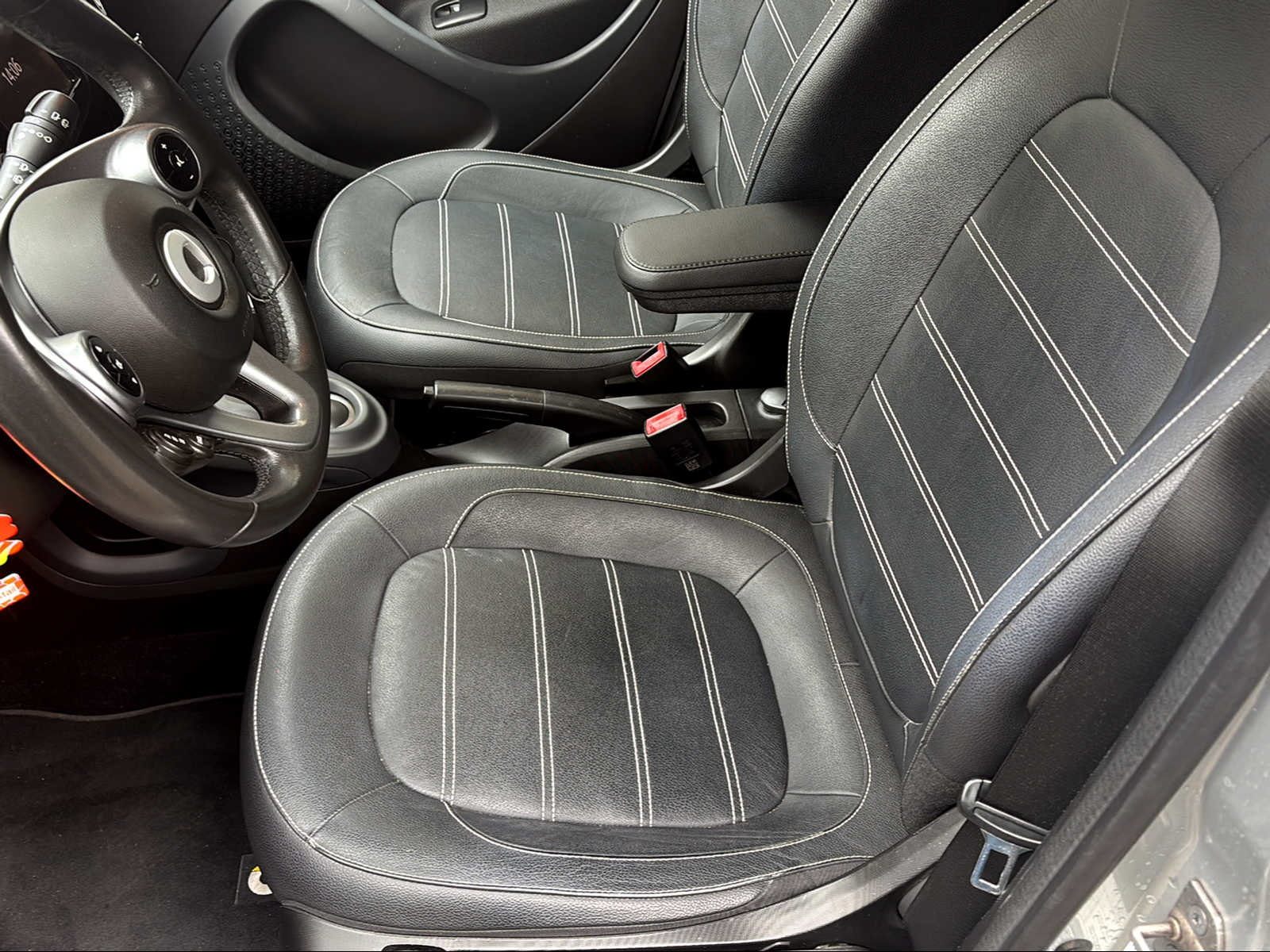 SMART forfour prime twinamic, CH Fahrzeug, ab MFK, 8 Fach bereift , Benzina, Occasioni / Usate, Automatico - 4