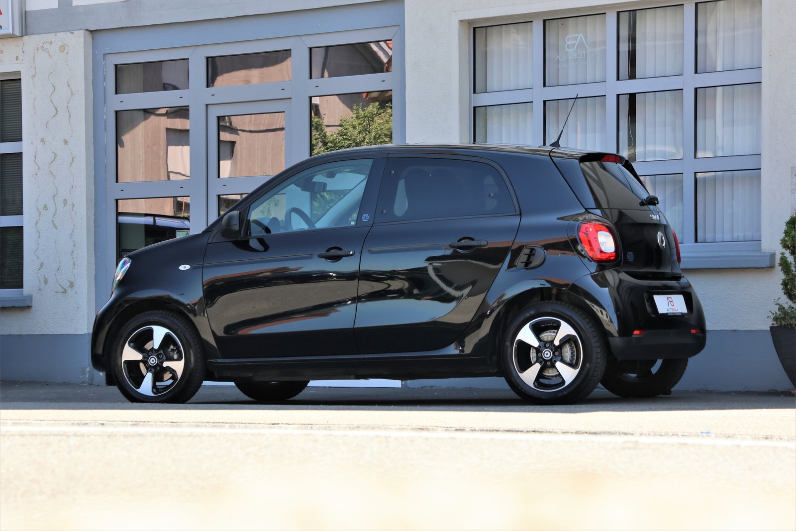 SMART forfour EQ passion, Elettrica, Occasioni / Usate, Automatico - 4
