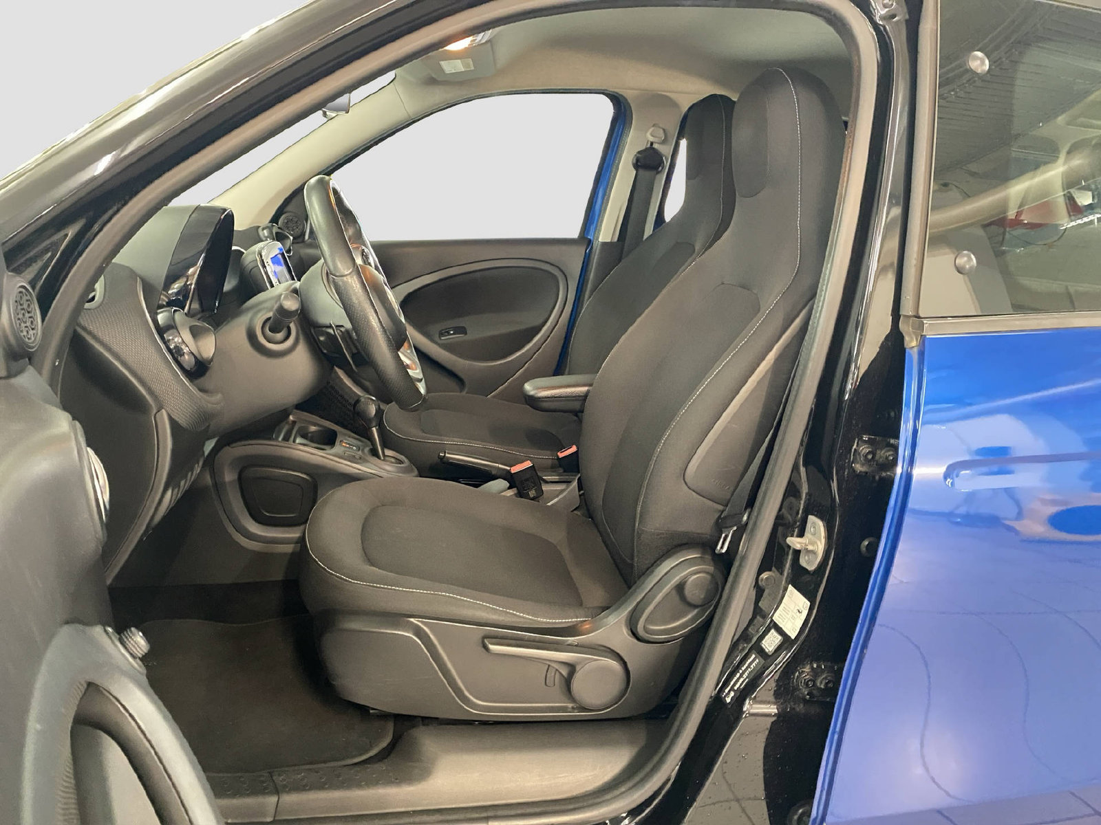 SMART Forfour 0.9 Passion twinamic, Benzin, Occasion / Gebraucht, Automatik - 7
