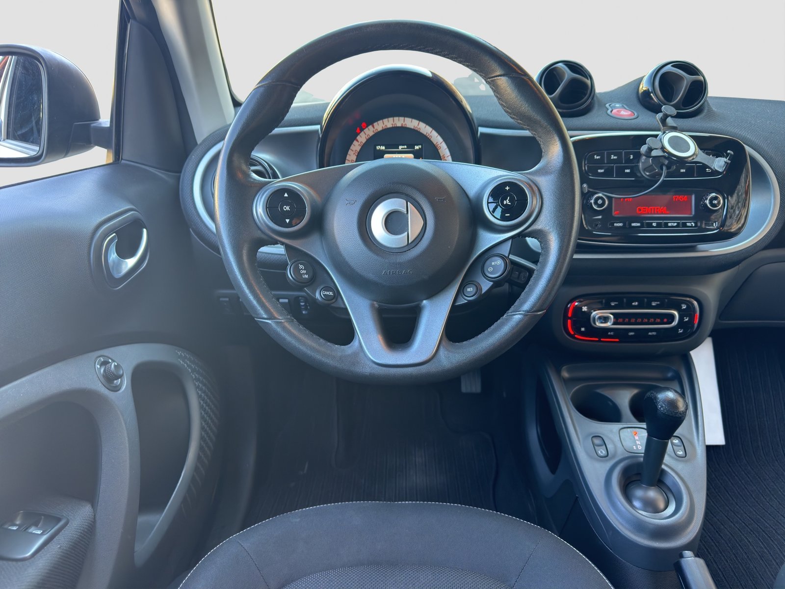 SMART fortwo twinmatic, Benzin, Occasion / Gebraucht, Automatik - 6