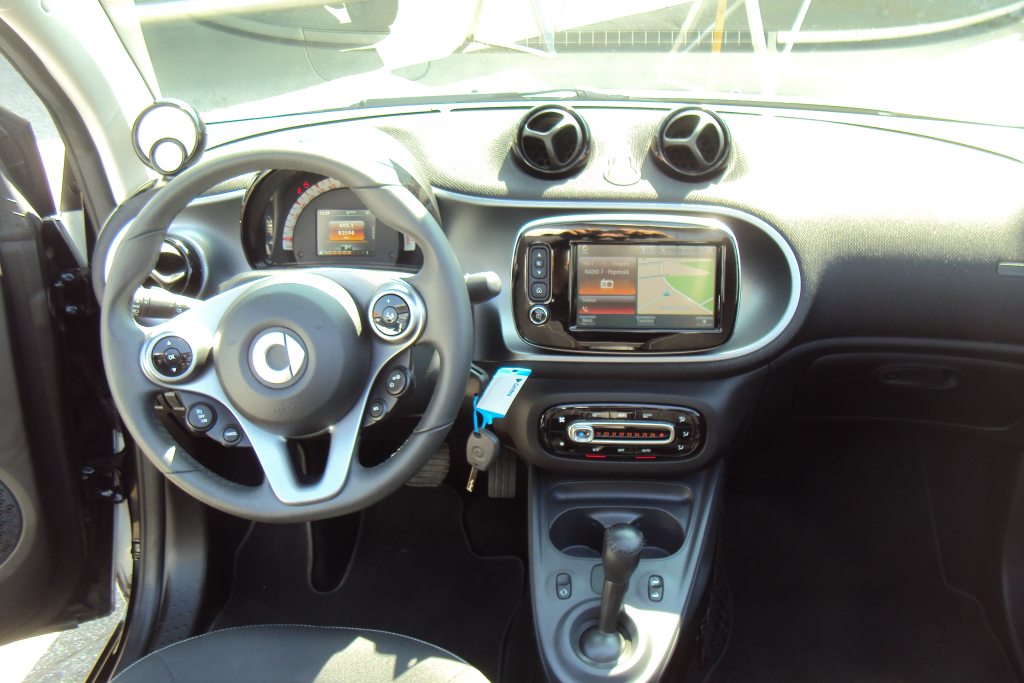 SMART FORTWO 0.9 Passion twinamic, Petrol, Second hand / Used, Automatic - 4
