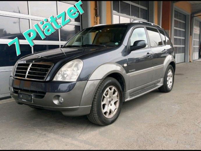 SSANG YONG Rexton RX 270 Xdi Trend, Diesel, Second hand / Used, Manual