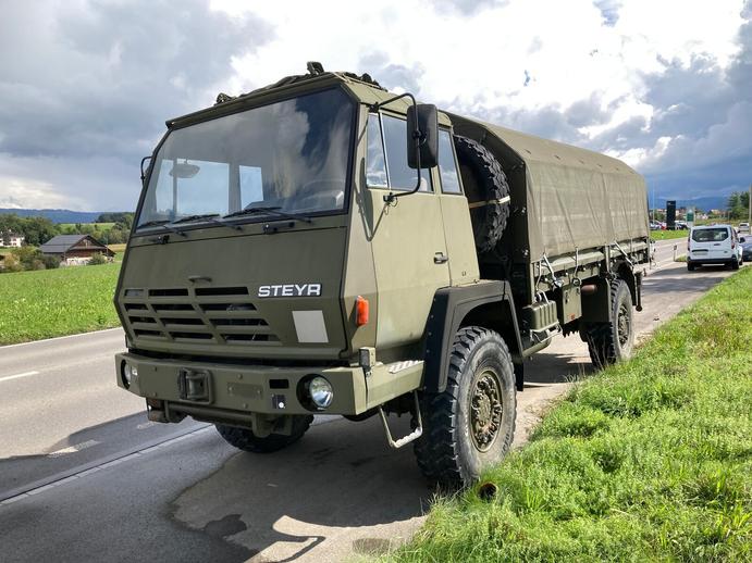 STEYR 1291 4x4 mit Seilwinde, Occasion / Gebraucht, Automatik