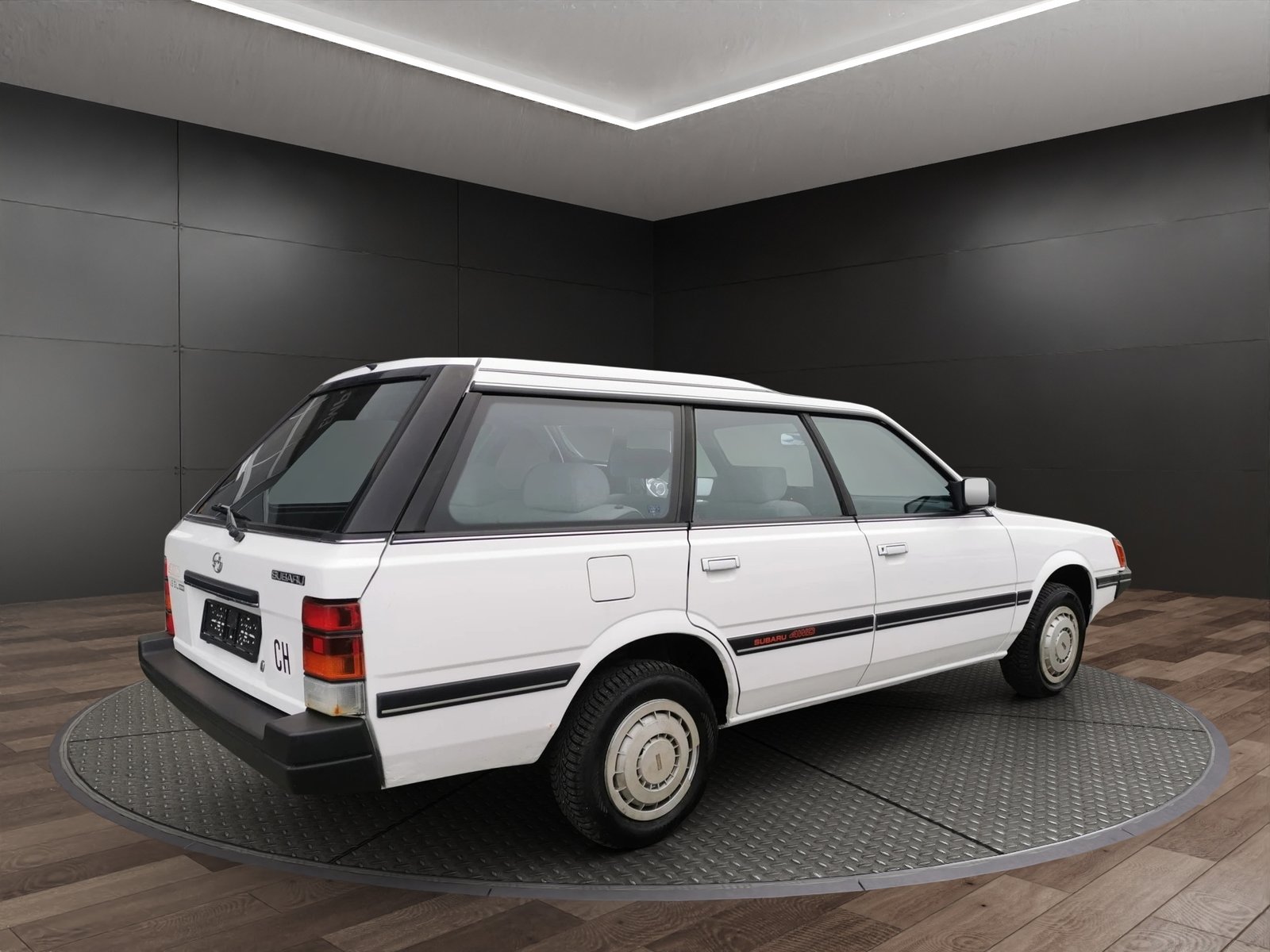 SUBARU 1.8 SuperStation 4WD Veteran AUT, Benzin, Occasion / Gebraucht, Automatik - 2