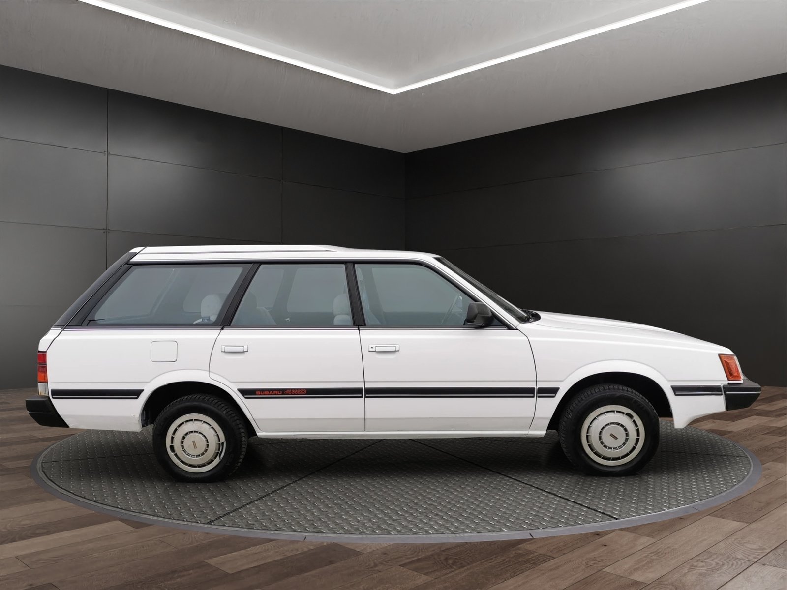 SUBARU 1.8 SuperStation 4WD Veteran AUT, Benzin, Occasion / Gebraucht, Automatik - 4