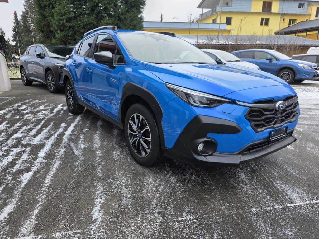 SUBARU CROSSTREK 2.0i e-Boxer Swiss Plus, Mild-Hybrid Petrol/Electric, Second hand / Used, Automatic - 4