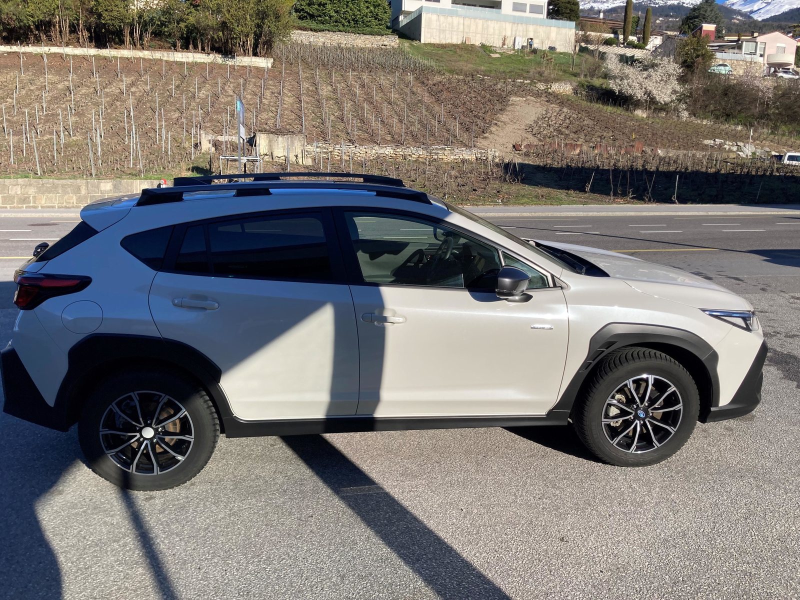 SUBARU Crosstrek 2.0i e-Boxer Luxury, Hybride Léger Essence/Électricité, Occasion / Utilisé, Automatique - 5