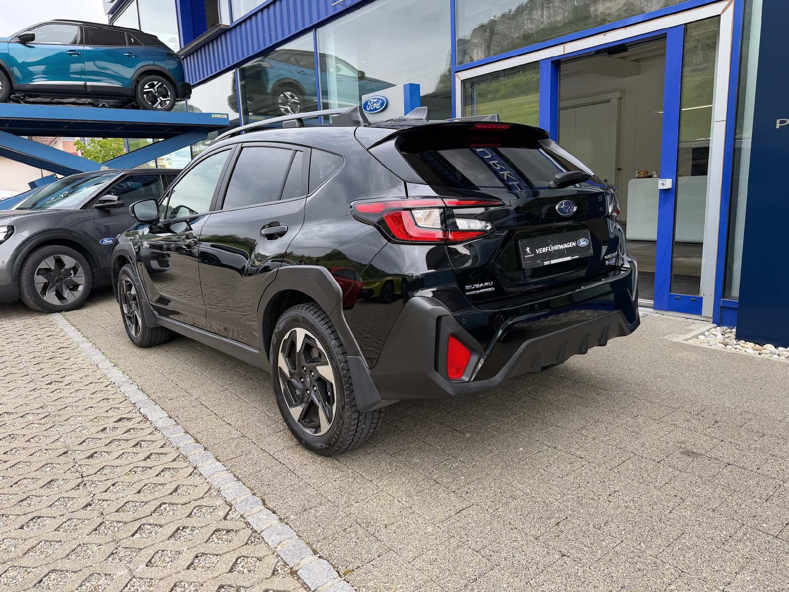 SUBARU Crosstrek 2.0i e-Boxer Luxury, Hybride Léger Essence/Électricité, Occasion / Utilisé, Automatique - 4