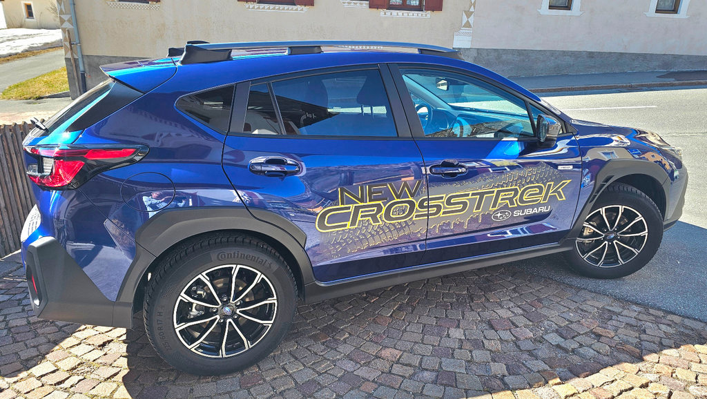 SUBARU Crosstrek 2.0i e-Boxer Swiss Plus, Mild-Hybrid Petrol/Electric, Ex-demonstrator, Automatic - 3