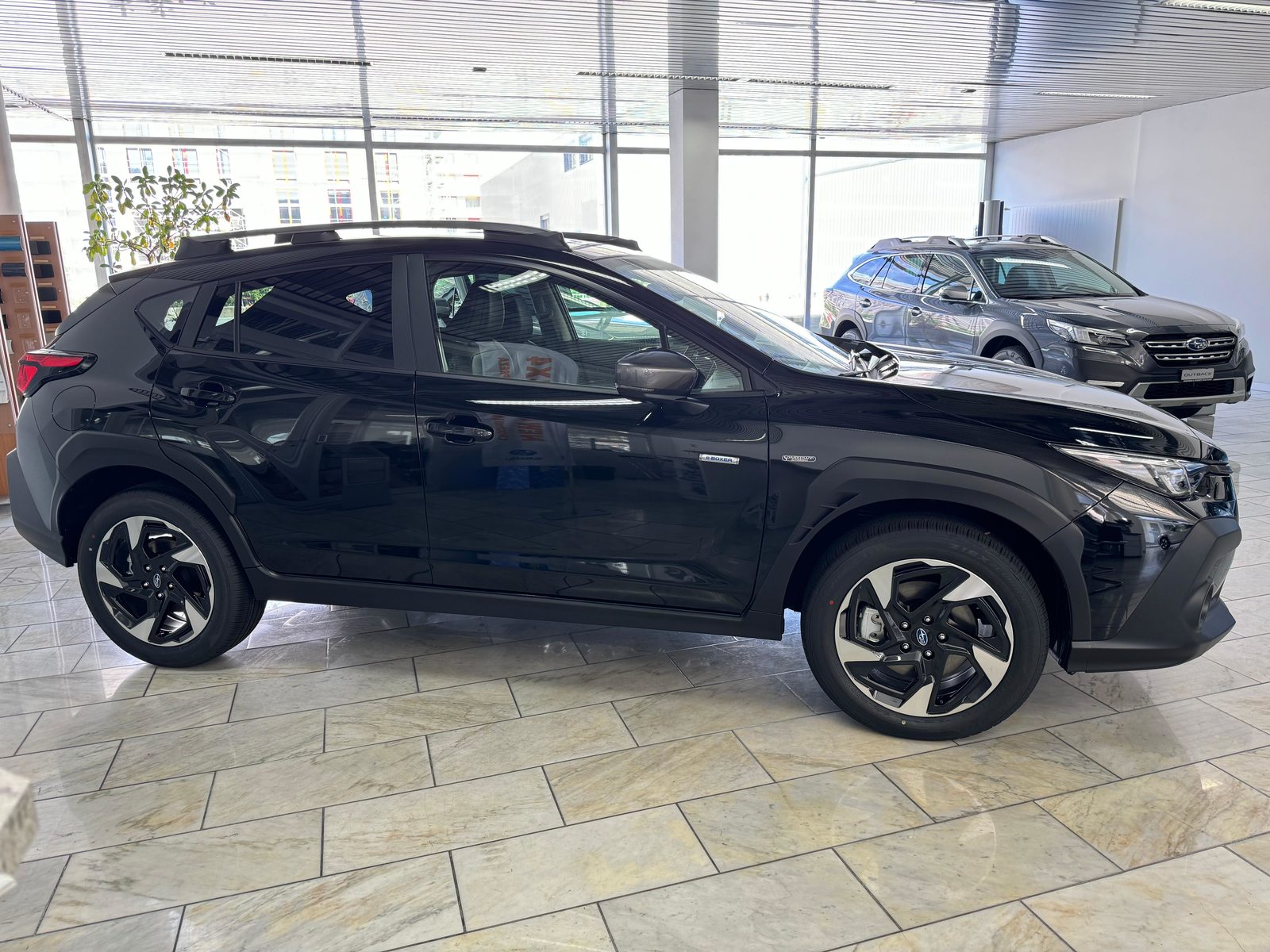 SUBARU Crosstrek 2.0i e-Boxer Luxury, Hybride Léger Essence/Électricité, Voiture de démonstration, Automatique - 3