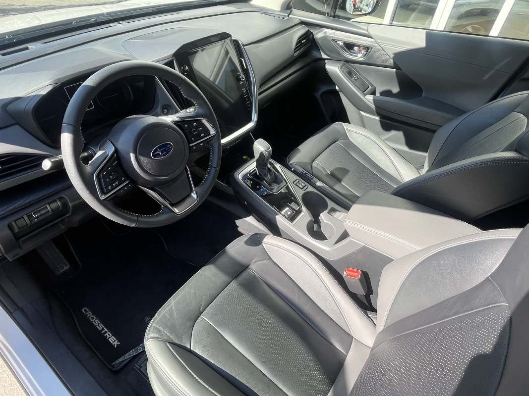 SUBARU Crosstrek 2.0i e-Boxer Luxury, Mild-Hybrid Petrol/Electric, Ex-demonstrator, Automatic - 3