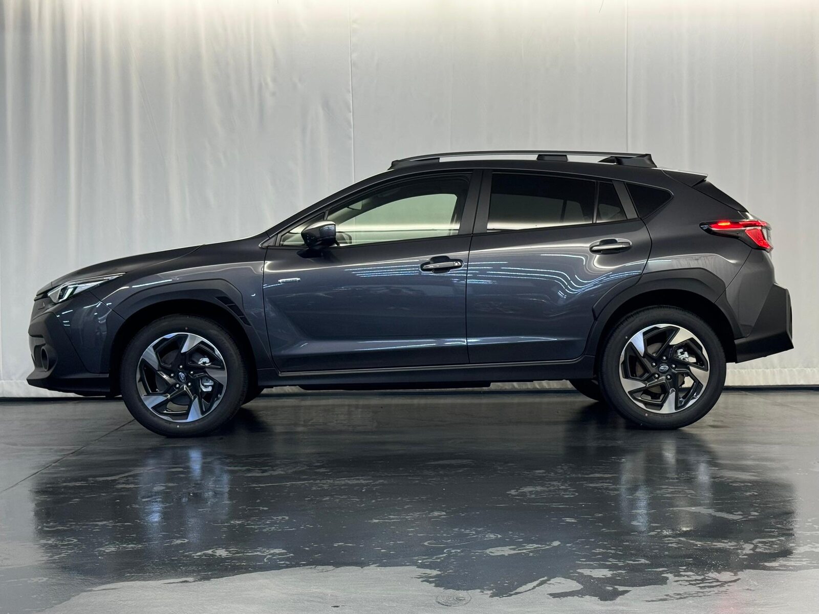 SUBARU Crosstrek 2.0i e-Boxer Swiss Plus, Mild-Hybrid Petrol/Electric, Ex-demonstrator, Automatic - 3