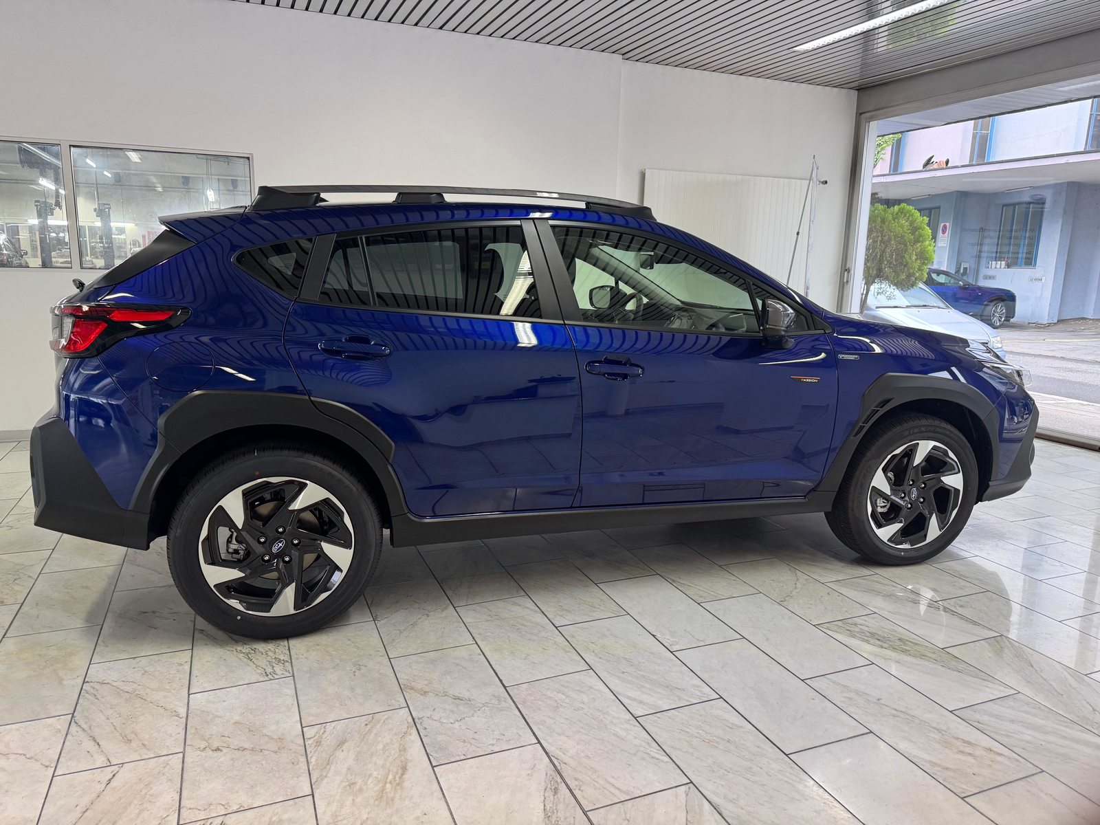 SUBARU Crosstrek 2.0i e-Boxer Passion, Hybride Leggero Benzina/Elettrica, Auto dimostrativa, Automatico - 3