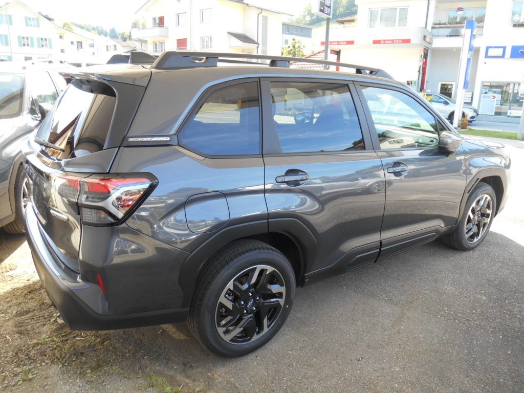 SUBARU FORESTER 2.0i e-Boxer Swiss Plus, Mild-Hybrid Petrol/Electric, New car, Automatic - 4