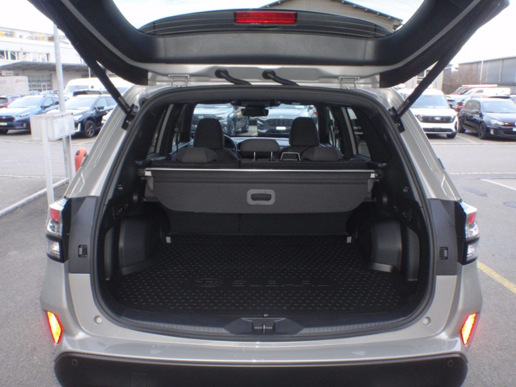 SUBARU FORESTER 2.0i e-Boxer Swiss Plus, Mild-Hybrid Benzin/Elektro, Neuwagen, Automatik - 7