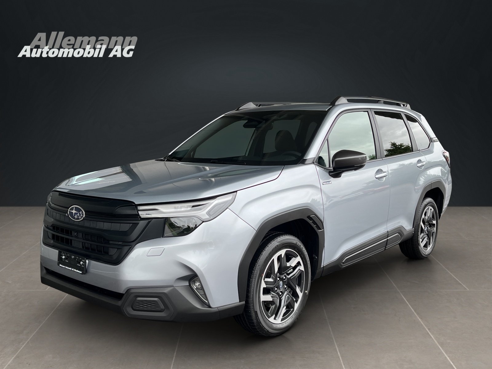 SUBARU Forester Station 2.0i e-Boxer Swiss Plus