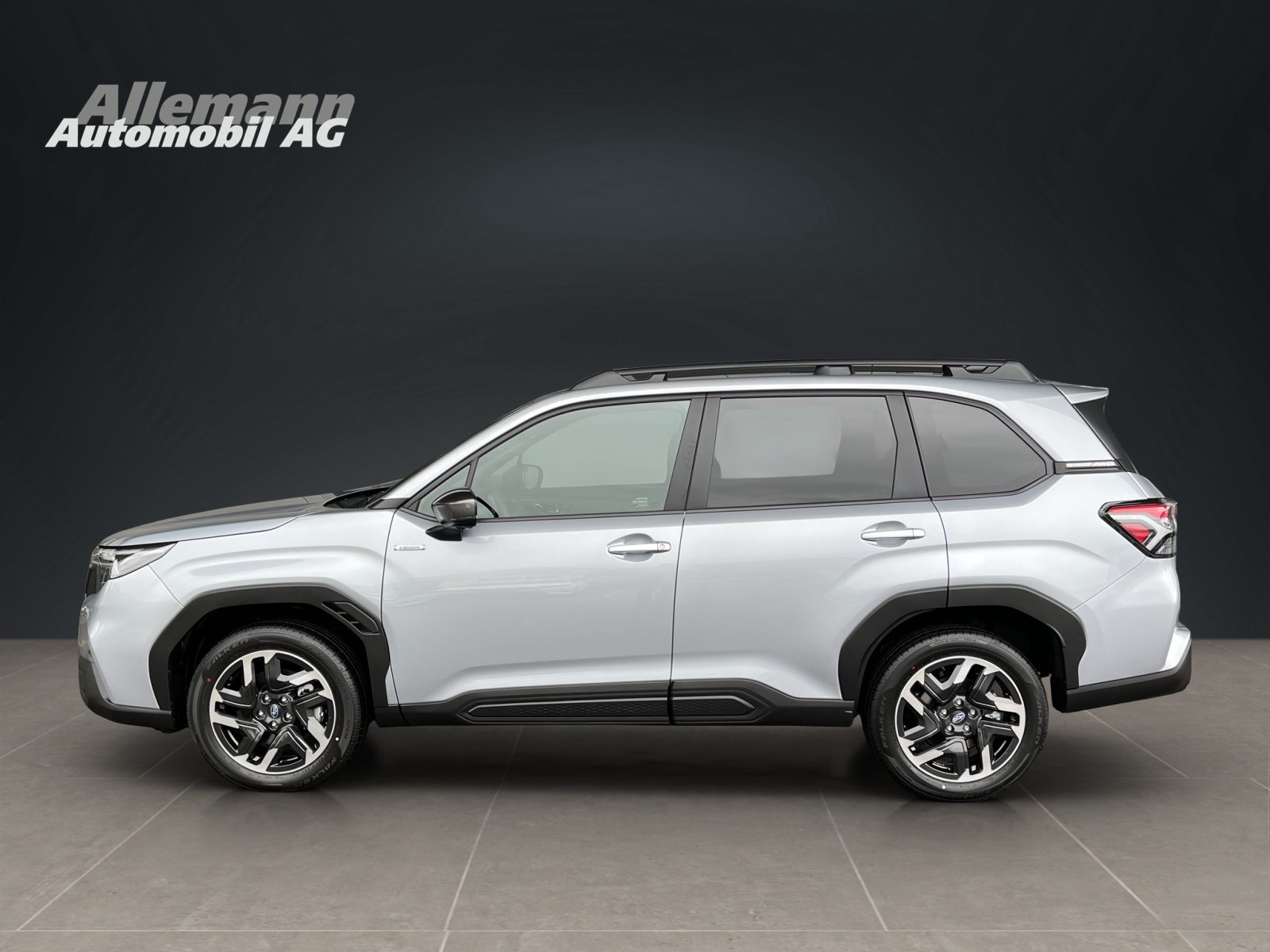 SUBARU Forester Station 2.0i e-Boxer Swiss Plus, Hybride Leggero Benzina/Elettrica, Auto nuove, Automatico - 3