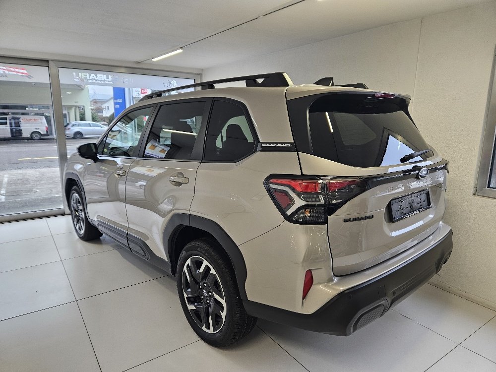 SUBARU Forester Station 2.0i e-Boxer Swiss Plus, Hybride Leggero Benzina/Elettrica, Auto nuove, Automatico - 2
