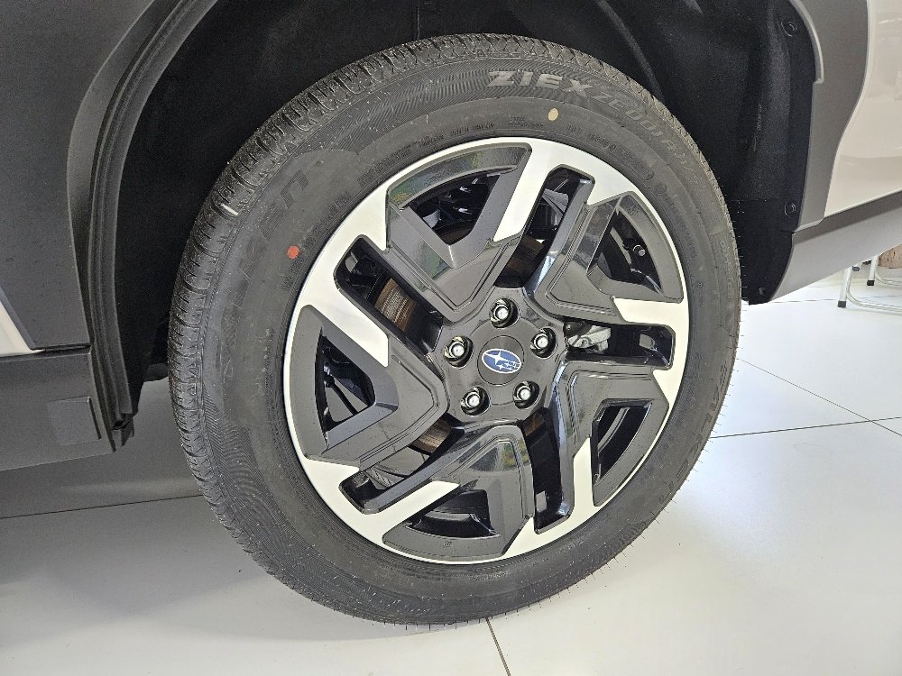 SUBARU Forester Station 2.0i e-Boxer Swiss Plus, Hybride Leggero Benzina/Elettrica, Auto nuove, Automatico - 4