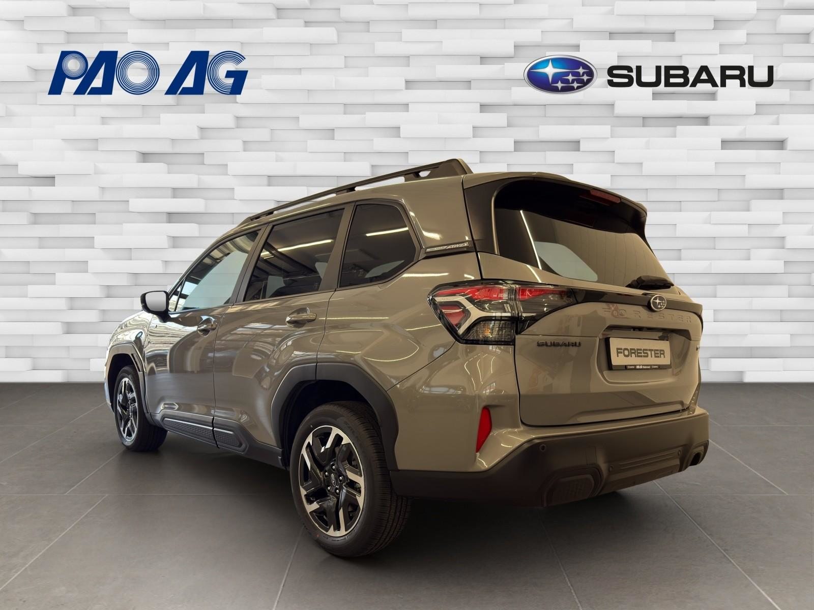 SUBARU Forester Station 2.0i e-Boxer Swiss Plus, Hybride Integrale Benzina/Elettrica, Auto nuove, Automatico - 3