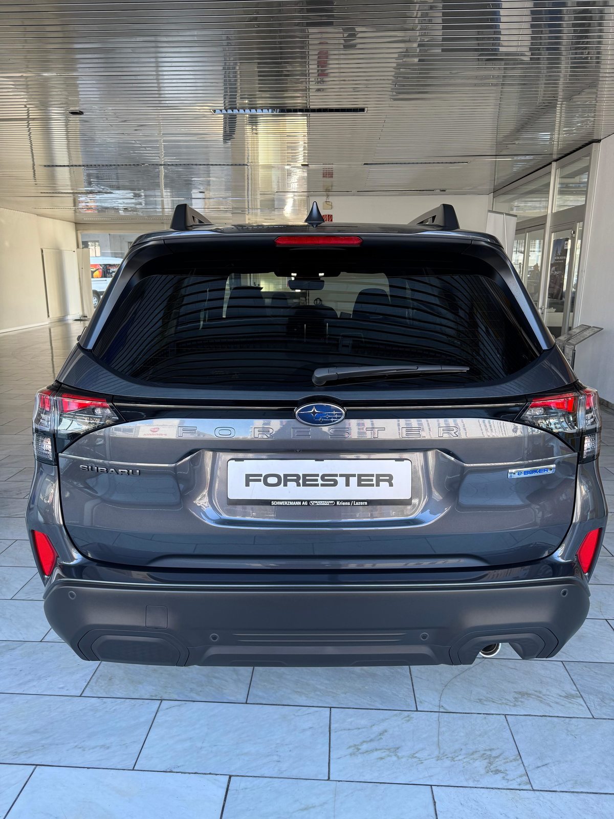 SUBARU Forester Station 2.0i e-Boxer Swiss Plus, Voll-Hybrid Benzin/Elektro, Neuwagen, Automatik - 4