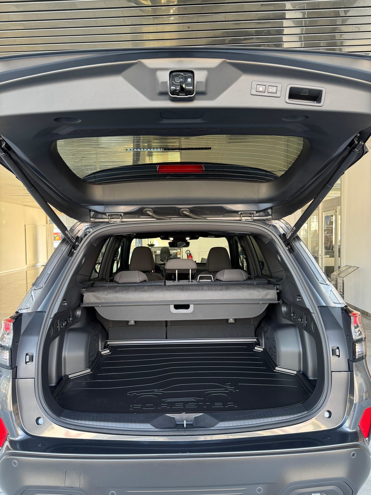 SUBARU Forester Station 2.0i e-Boxer Swiss Plus, Voll-Hybrid Benzin/Elektro, Neuwagen, Automatik - 5