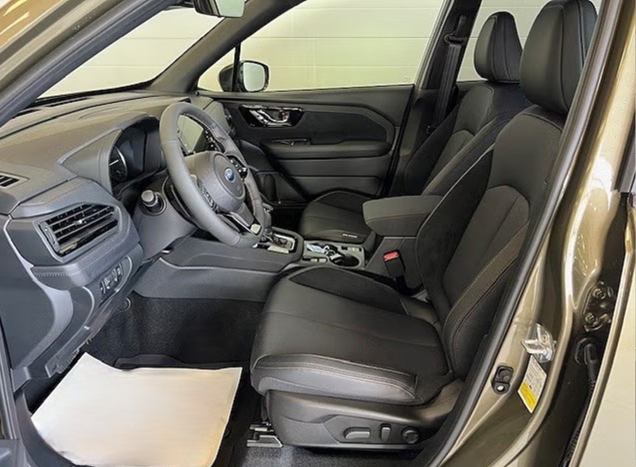 SUBARU Forester 2.0i e-Boxer Luxury Lineartronic, Full-Hybrid Petrol/Electric, New car, Automatic - 4