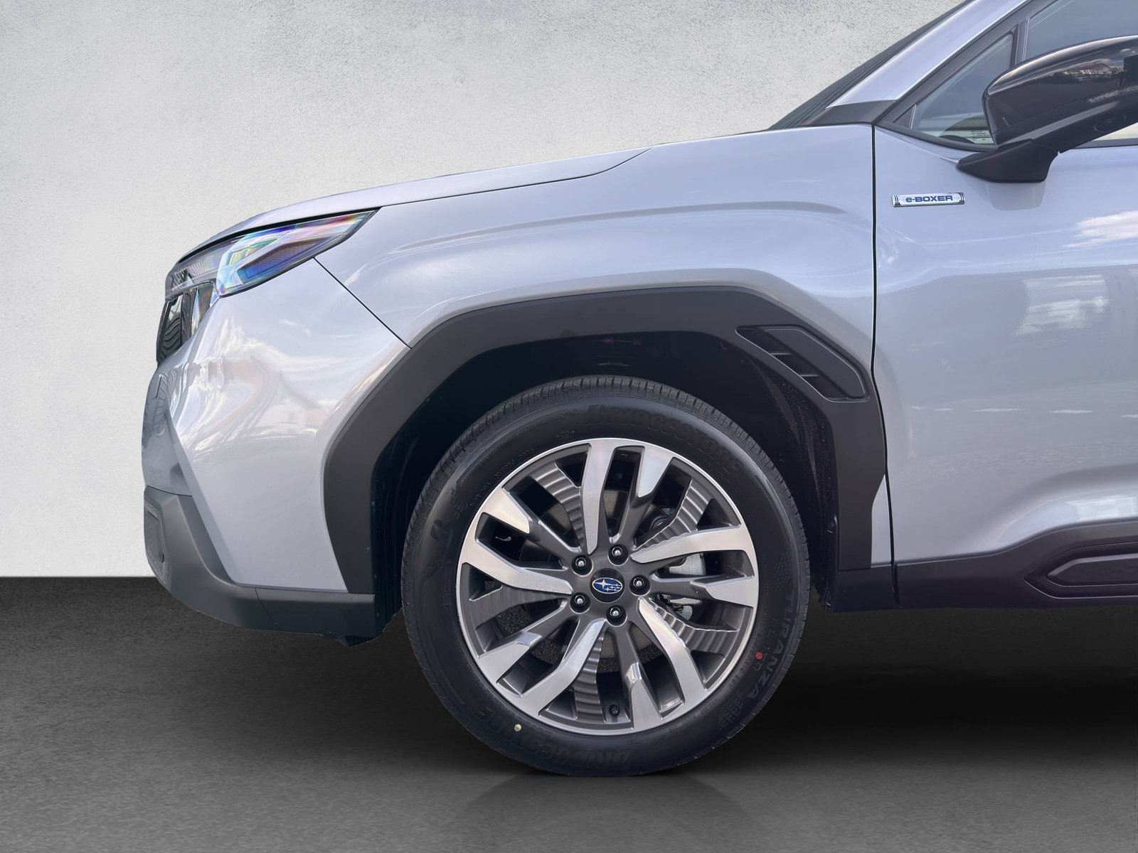 SUBARU Forester Station 2.0i e-Boxer Luxury, Mild-Hybrid Petrol/Electric, New car, Automatic - 3